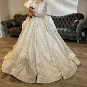 WEDDING DRESS